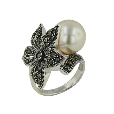 Brass Ring W/ Flower And Faux Pearl Along Side Flo