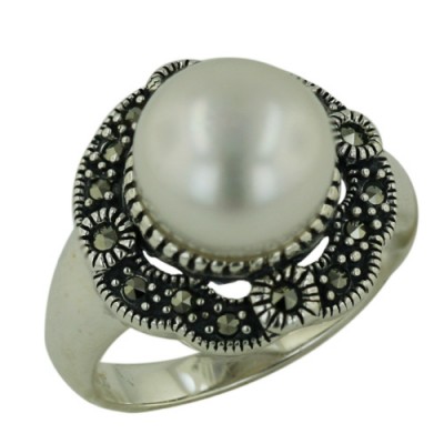 Marcasite Ring White Freshwater Pearl Flower Pattern Arou