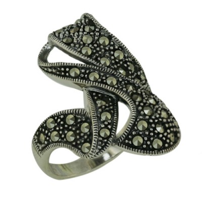 Marcasite Ring Figure 8
