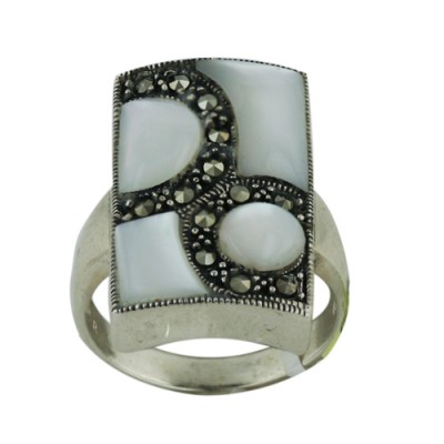 Marcasite Ring Marcastie Forms "8" Figure on Mother of Pearl Face