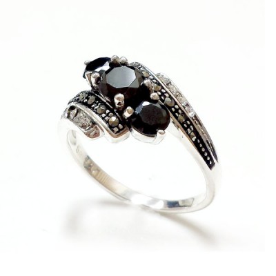 Marcasite Ring 3 Black Cubic Zirconia Clear Crystal Lines