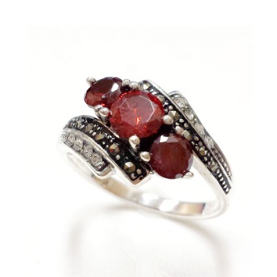 Marcasite Ring 3 Garnet Cubic Zirconia Clear Crystal Lines
