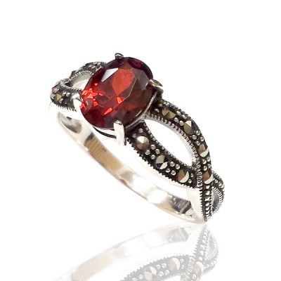 Marcasite Ring Oval Garnet Cubic Zirconia 6X8 mm Criss Cross Side