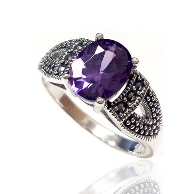Marcasite Ring Ova Amethyst Cubic Zirconia 7X9 mm Triangle Side