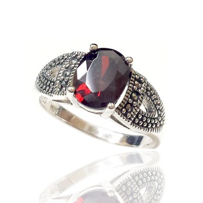 Marcasite Ring Oval Garnet Cubic Zirconia 7X9 mm