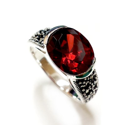 MS Ring Garnet Cz Oval