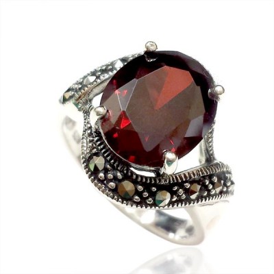 MS Ring Rd Garnet Cz W/ Ms Curved Line Down & Top