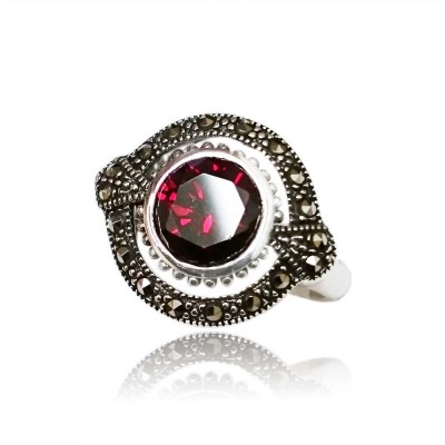MS Ring Round Garnet Cz W/ Oval Shaped Around Ms