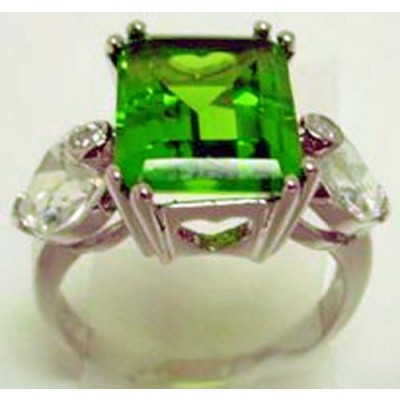 Sterling Silver Ring Emerald Peridot Glass with 2 Clear Cubic Zirconia Heart