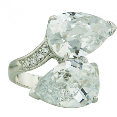 Sterling Silver Ring Oppositive Chess Cut Clear Cubic Zirconia Tear Drop