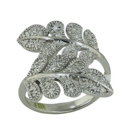 Sterling Silver Ring with 2 Leaves Opposite Direction with Clea