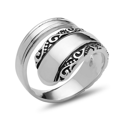STERLING SILVER RING OXIDIZED WITH FILIGREE SPOON RING