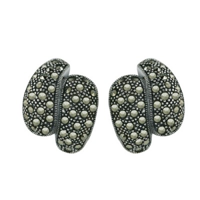 Marcasite Earring Oppositive Thumb