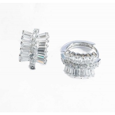 Sterling Silver Earring 10 mm Clear Center Center Baguette Cubic Zirconia