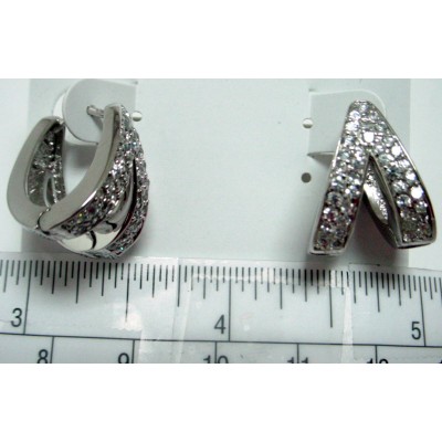 Sterling Silver Earring Huggie V Shape Clear Cubic Zirconia Pave
