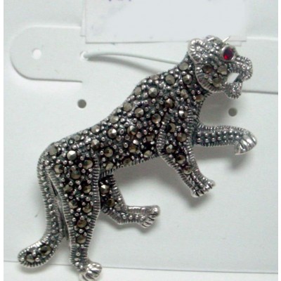 Marcasite Pin Plain Cougor Red Eyes