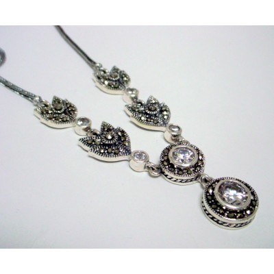 Marcasite Necklace Box Chain Flower Stems with 6 Round Clear