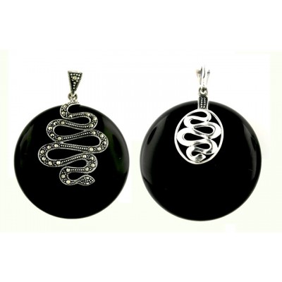 Marcasite Pendant (W=37mm) Round Cabochon Onyx with Marcasite Spiral
