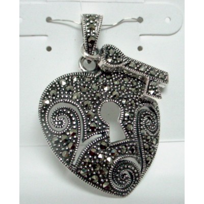 Marcasite Pendant Plain Keyhole Heart with Key 30 mm Diameter