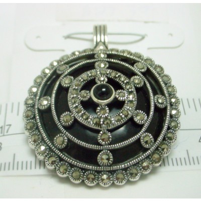 Marcasite Pendant Open Circle Onyx