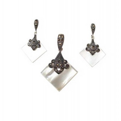 Marcasite Set 28X28mm White Mother of Pearl Rhombus with Flower Motif To