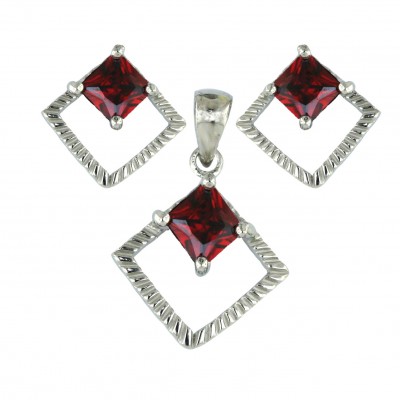 Sterling Silver Set 8mm Garnet Cubic Zirconia Rhombus Princess Cut with Open Twist
