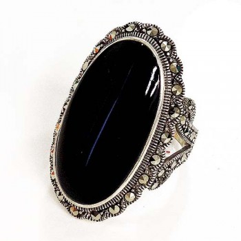 MS Ring 16X30Mm Onyx Oval Center Marcasite Form La