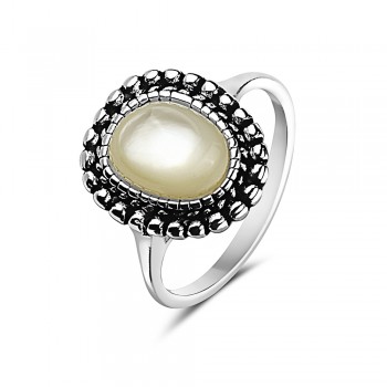 Judith Mother of Pearl Ring