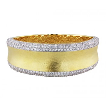 BRASS BANGLE WITH CLEAR CUBIC ZIRCONIA AT SIDES AND BRUSH TEXTUR GD